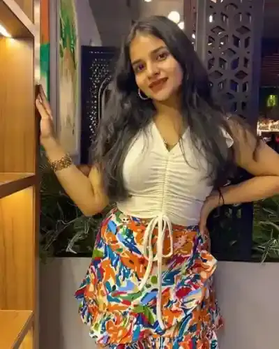 Escorts Service Lamphelpat